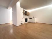 PERFEKTE LAGE 4 ZIMMER WOHNUNG NÄHE MARIAHILFER STRAßE!