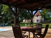 Périgourdine intimiste avec piscine et truffiers