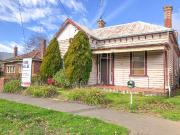 Period Charm with Endless Potential in Prime East Locale