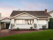 Family Spaces on 700sqm approx, No Heritage