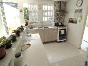 PERMUTA, Sobrado 05 quartos sendo 02 suítes, em Curitiba PR