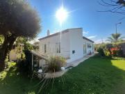 PEROLS Villa plain pied avec terrain piscinable de 708...