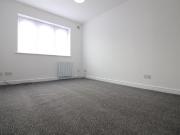 Perry Close, Uxbridge UB8, 2 bed flat to rent, £1,545...