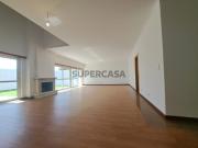 Perto de Praias Moradia Geminada V4 c/garagem Sesimbra