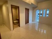 Pet allowed Rent to own condo 1BR with parking in BGC...
