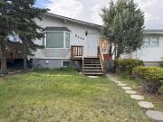 Pet Friendly 2 Bedroom basement in Bowness close to...