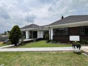 Pet Friendly Paradise: Modern Living Awaits You!