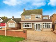 Peterborough Road, Farcet, 4 Bedroom Detached