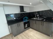 PETITE MAISON AVEC JARDIN