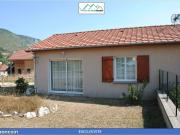 Petite maison mitoyenne meublée