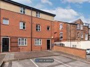 Peveril Street, Nottingham NG7, 6 bed terraced house to...