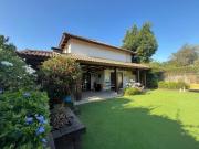 Peñalolén, Se vende amplia casa en condominio 4d+4b+2e,...