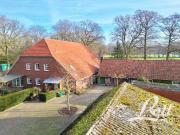Pferdefreunde aufgepasst: Bauernhaus mit Nebengebäuden...