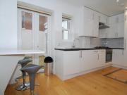 PH10 2 BED/1 BATH Flat Lower Ground with Patio