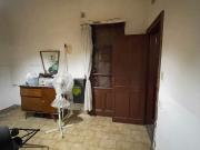 PH DE 2 AMBIENTES CON PATIO EN PLANTA BAJA POR PASILLO A...