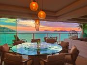 PH de 2 Pisos con Frente de Playa, en La Bahia de Acapulco