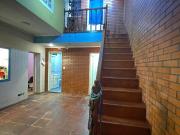 Ph de 8 Ambientes distribuido en tres plastas ideal familia