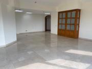 PH de lujo con techos altos y 3 estacionamientos....