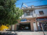 PH en 1er piso por escalera ideal para 2 familias,...