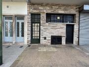 PH en alquiler de 3 ambientes con patio en Flores