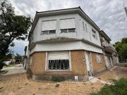 PH en excelente ubicación, R. de Escalada, Lanus