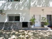 PH VENTA LA PLATA 2 DORMITORIOS CON PATIO FRENTE