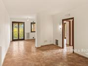 Piano primo con ascensore e loggia Città della Pieve...