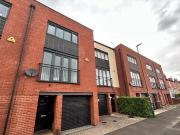Picadilly, Nottingham, 3 Bedroom Town