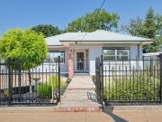 PICTURE PERFECT FAMILY LIVING