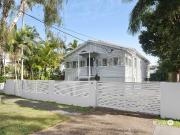 Picture perfect pre war home on rare 734sqm allotment