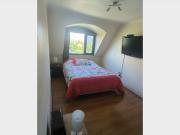 Pieza en Las Condes con baño privado en departamento duplex