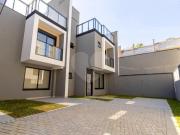 Pilarzinho Sobrado Novo em condominio 3 quartos sendo 1...