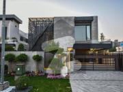 Pime location, luxuriouse designer house with direct...