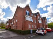 Pineacre Close, West Timperley WA14, 2 bed flat to rent,...