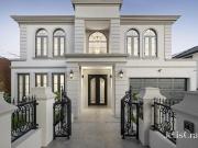Pinnacle design and prestigious family proportions