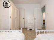 Pisazo con 6 dormitorios y 3 baños en calle Ancha de Gracia