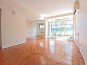 PISO 3 AMBIENTES CON DEPENDENCIA 2 BALCONES FRENTE