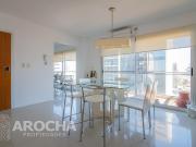 Piso 3 ambientes en venta con 2 baños completos en...