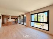 Piso 4 ambientes con balcón y cochera Edificio Malé 3...