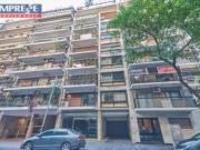 PISO, 5 AMBIENTES C/DEPENDENCIA COCHERA