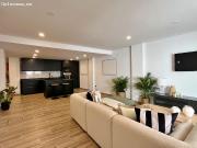 Piso a estrenar con patio privativo en El Molinillo –...