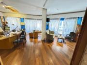 Piso a la Vta, edificio de estilo, totalmente reciclado...