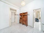 Piso a reformar en finca regia en L’Eixample, Barcelona....