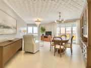 Piso amplio con garaje y gran balcón en el corazón de Ruzafa