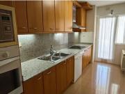 Piso amplio de 4 habitaciones con plaza de aparcamiento...