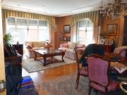 Piso amplio y con 2 plazas de garaje