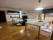 Piso amueblado con garaje junto a la Avda. Federico...