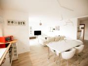 Piso amueblado de 2 dormitorios y 65 m² en Valencia