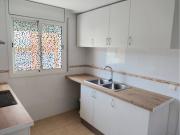 PISO CÉNTRICO DE 2 HABITACIONES Y ASCENSOR. AÑO 2.001....