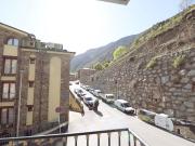 Piso céntrico i soleado cerca de los colegios